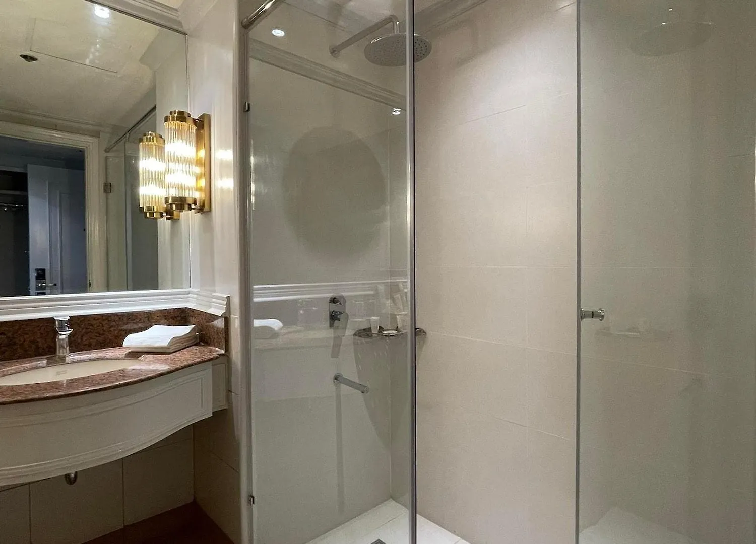 Grand Regal Hotel Davao