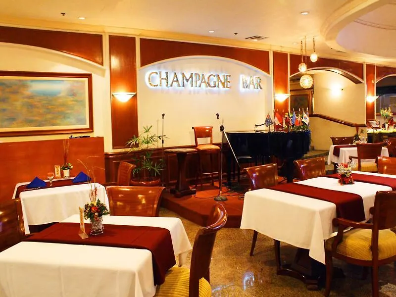 Grand Regal Hotel Davao 4*,
