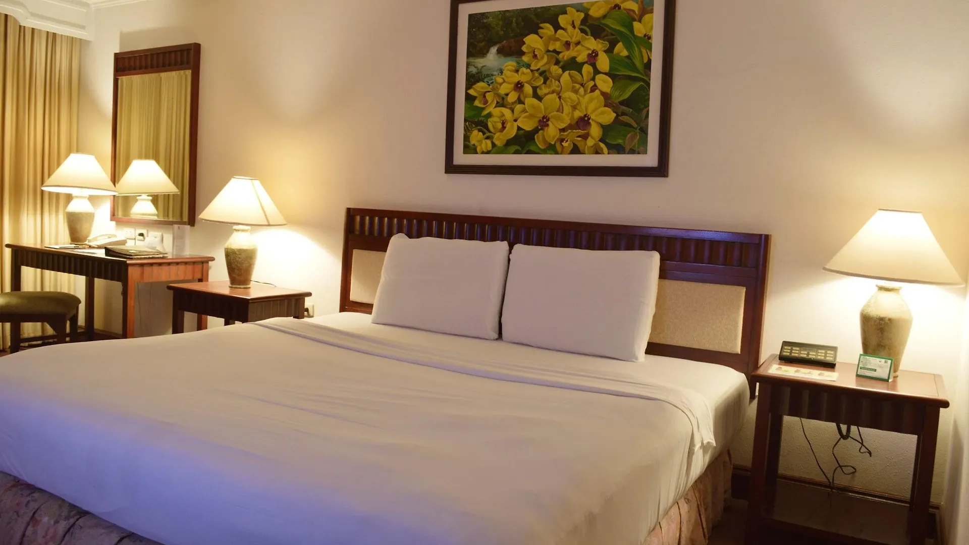 Grand Regal Hotel Davao