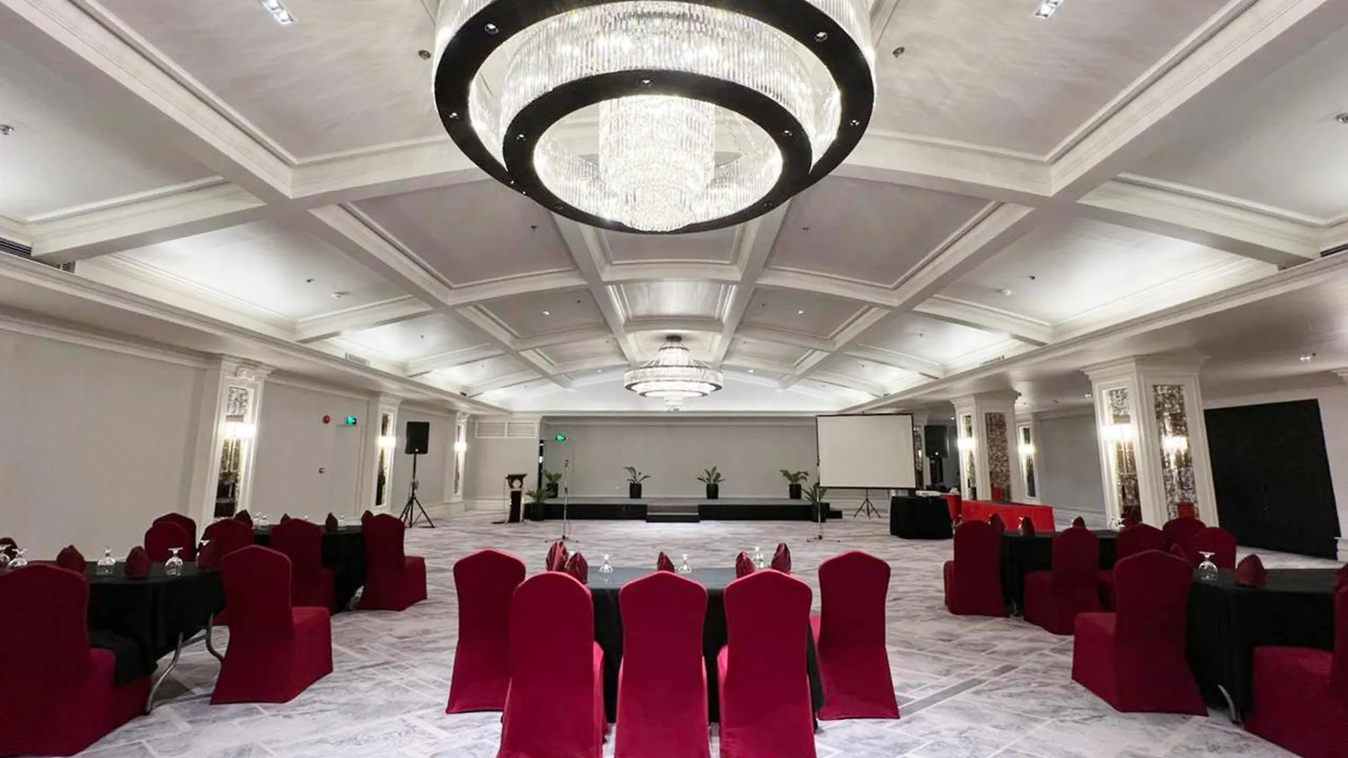 Grand Regal Hotel Davao 4*,  Philippines