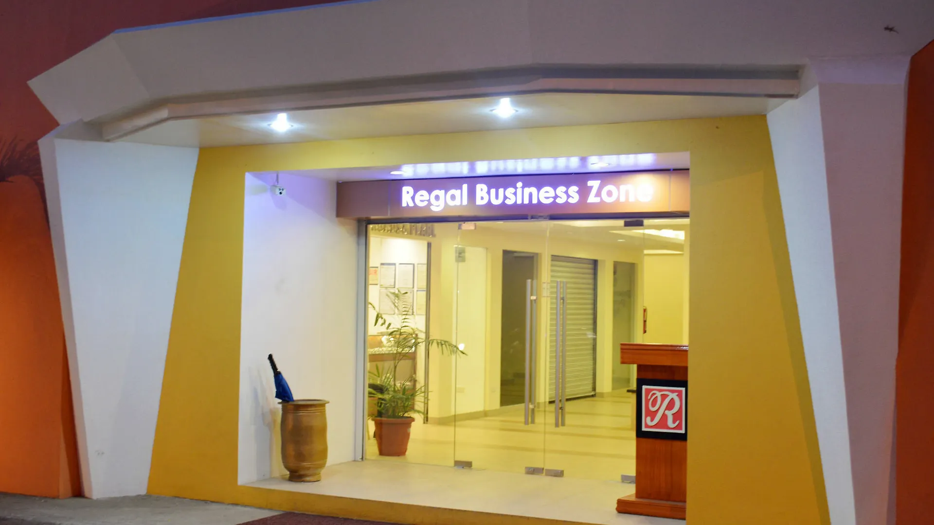 Grand Regal Hotel Davao