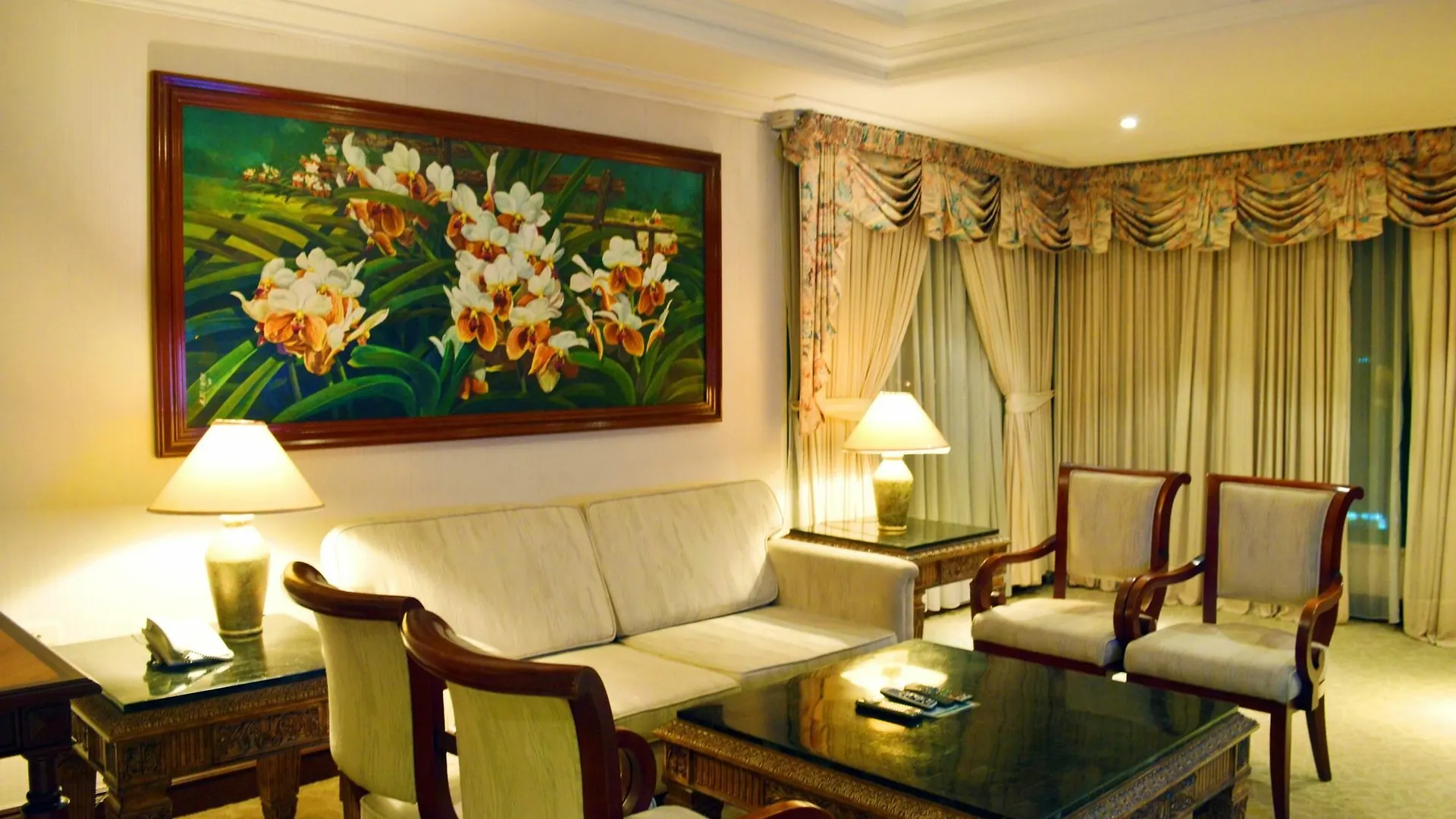 Grand Regal Hotel Davao